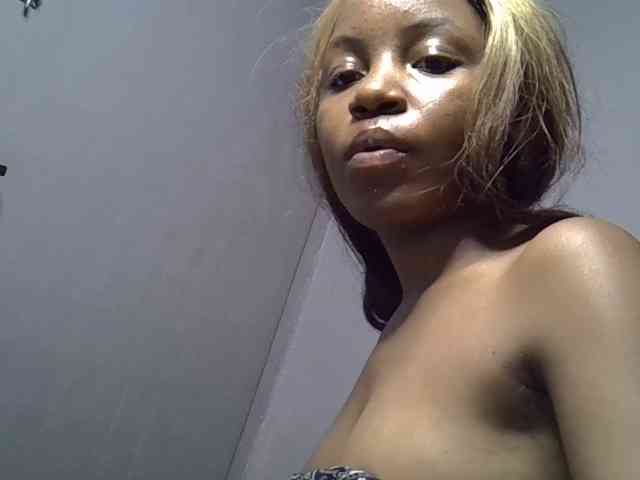 GoldenGoddess1 webcam