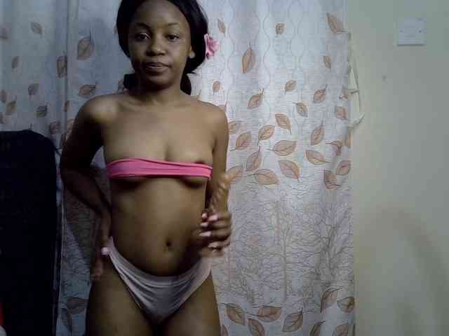 GoldenGoddess1 webcam