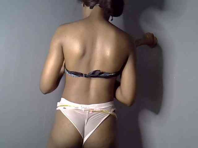 GoldenGoddess1 webcam