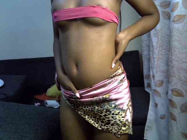 GoldenGoddess1 webcam