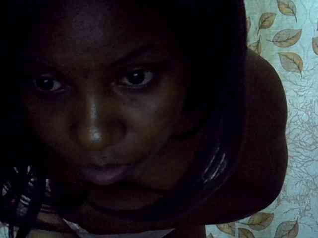 GoldenGoddess1 webcam