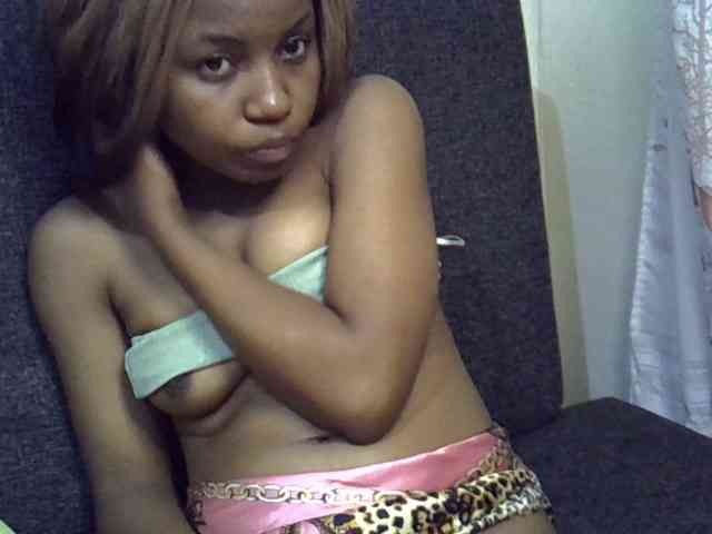 GoldenGoddess1 webcam