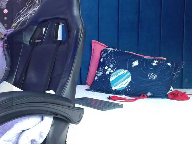 Exotic-wish's BongaCams show and profile