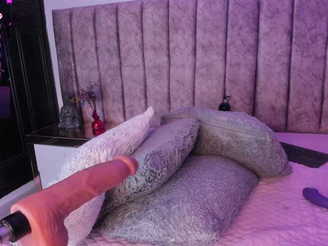 Amber-fox webcam bongacams model stream image