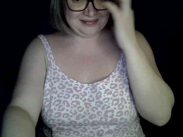 Amira65 Live Webcam on BongaCams