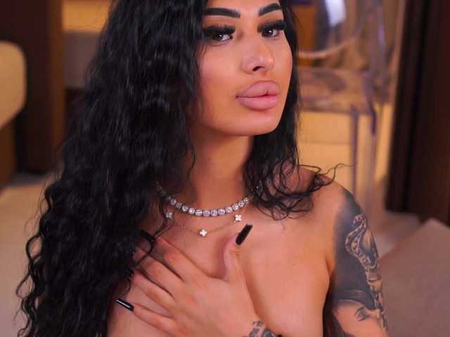 YanaSultana's BongaCams show and profile