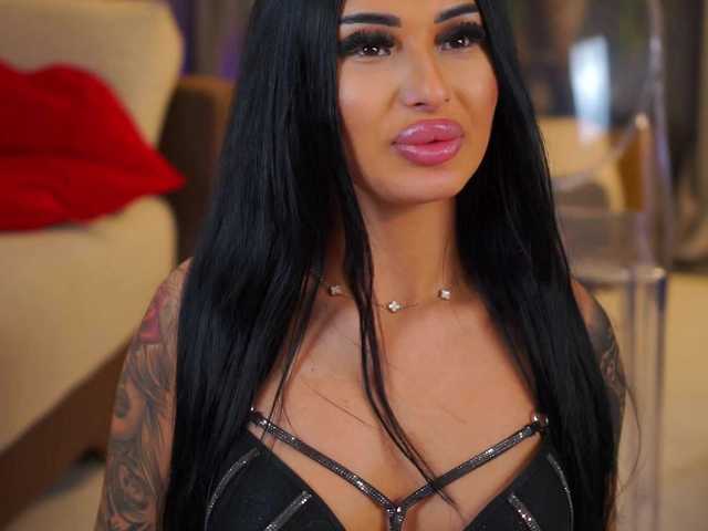 YanaSultana's BongaCams show and profile