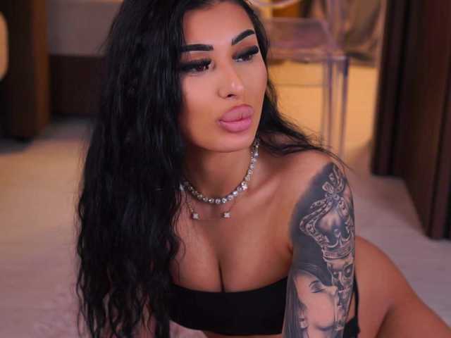 YanaSultana's BongaCams show and profile