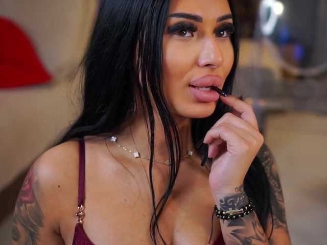 YanaSultana's BongaCams show and profile