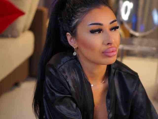 YanaSultana Live Webcam on BongaCams