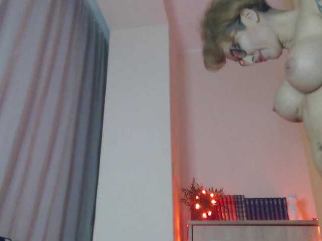 JADAPink's BongaCams show and profile