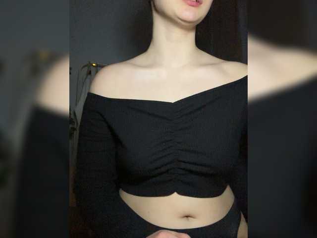 Alice-Brown's BongaCams show and profile