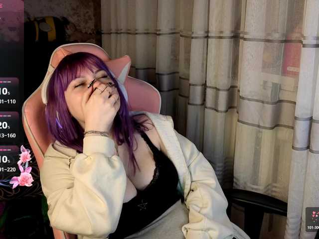 LovelyKristi's BongaCams show and profile