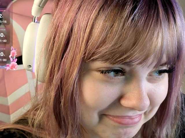 LovelyKristi's BongaCams show and profile