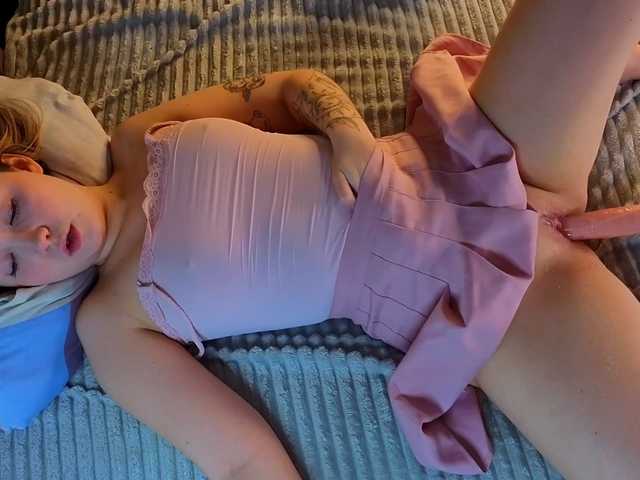 HevenlyRose's BongaCams show and profile