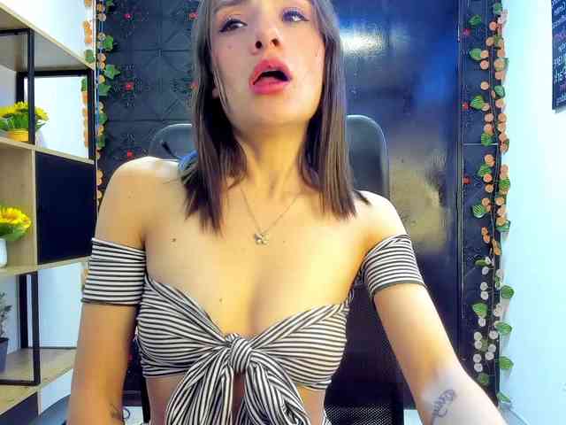 TammyThompson webcam