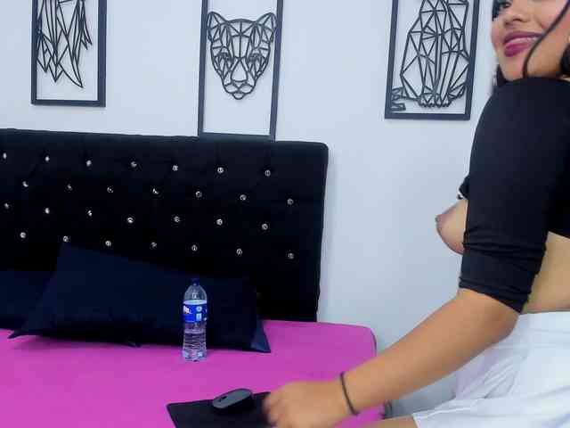 IssaMontoya IssaMontoya