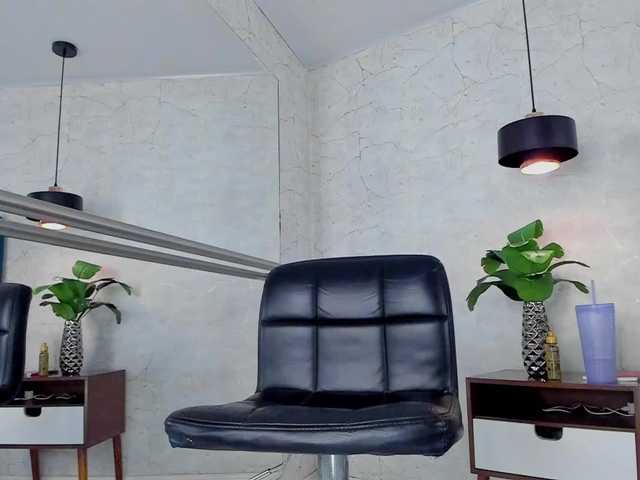 LunaMilf's BongaCams show and profile