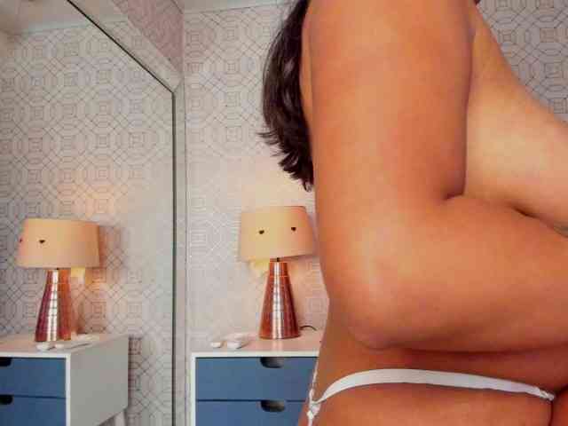 AshleyThompson webcam