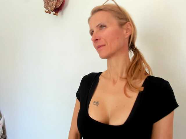 munishpunish's BongaCams show and profile