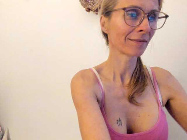 munishpunish's BongaCams show and profile