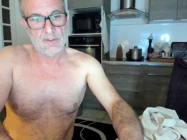 munishpunish Live Webcam on BongaCams