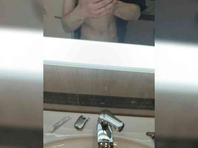 MillMlli Live Webcam on BongaCams