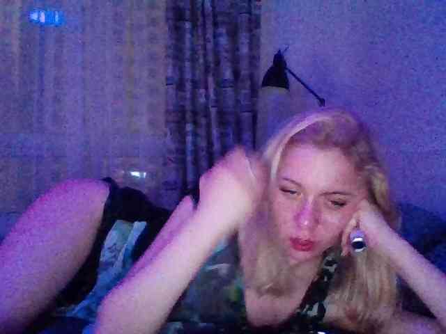 LeliaMercedes webcam