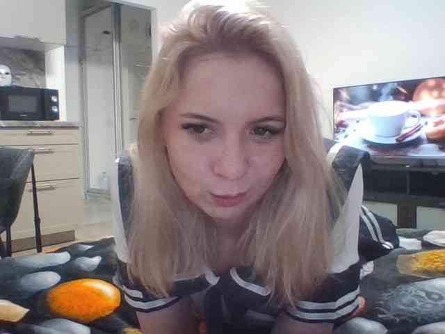 LLeliaMercedes webcam