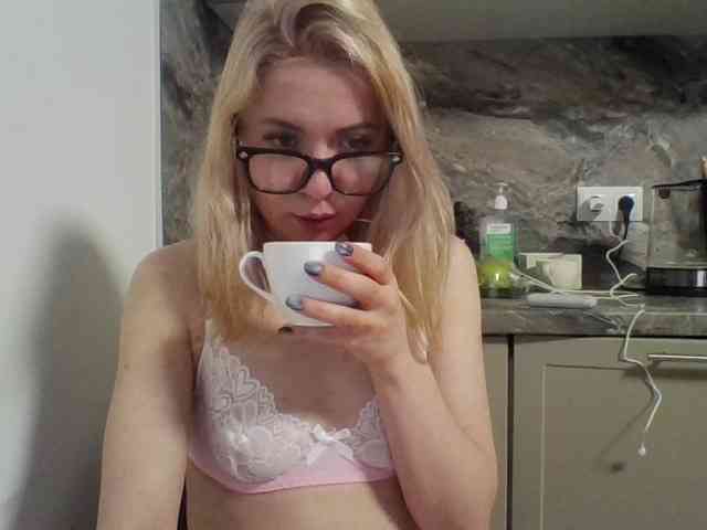 LeliaMercedes webcam