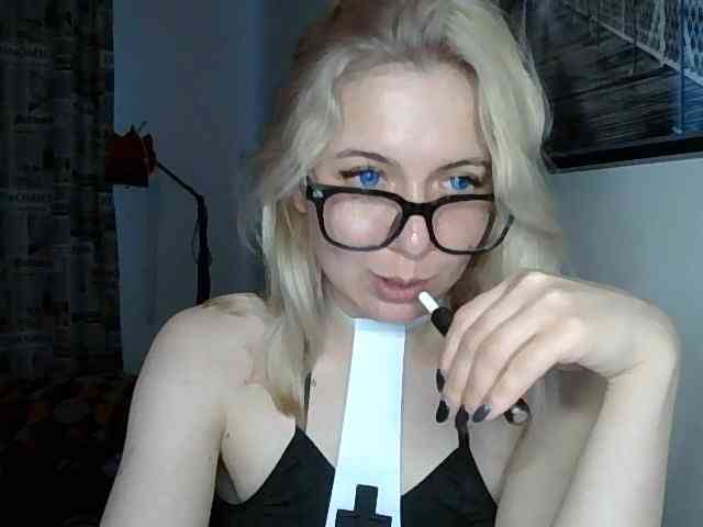 LeliaMercedes webcam