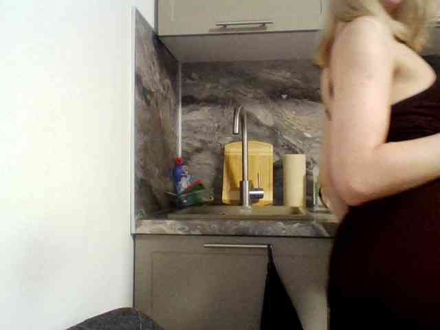 LeliaMercedes webcam