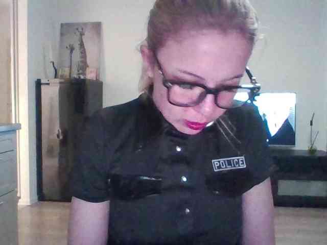 LLeliaMercedes LLeliaMercedes