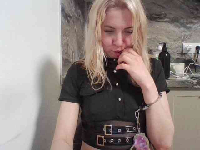 LeliaMercedes webcam