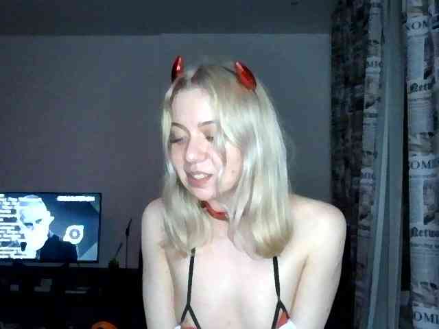 LeliaMercedes webcam