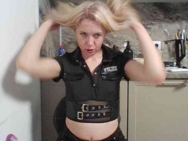 LeliaMercedes webcam