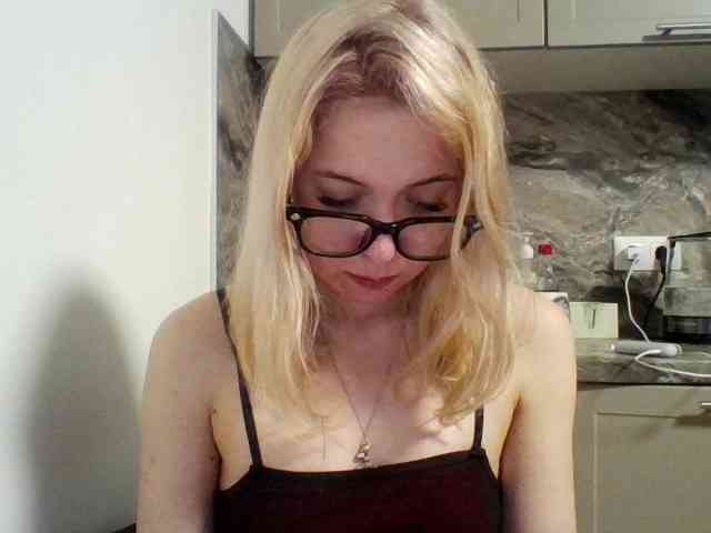 LeliaMercedes webcam