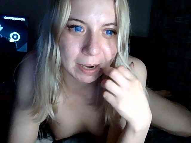 LeliaMercedes webcam