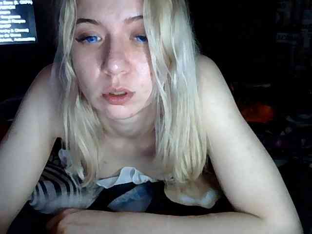 LeliaMercedes webcam