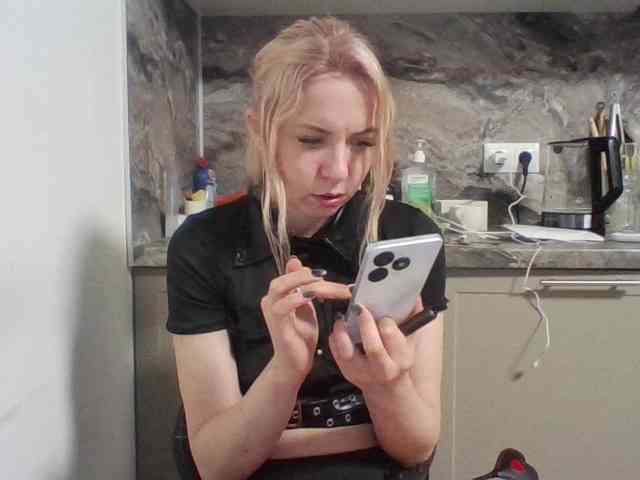 LeliaMercedes webcam