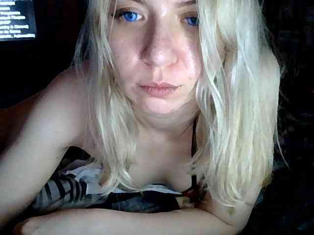 LeliaMercedes webcam