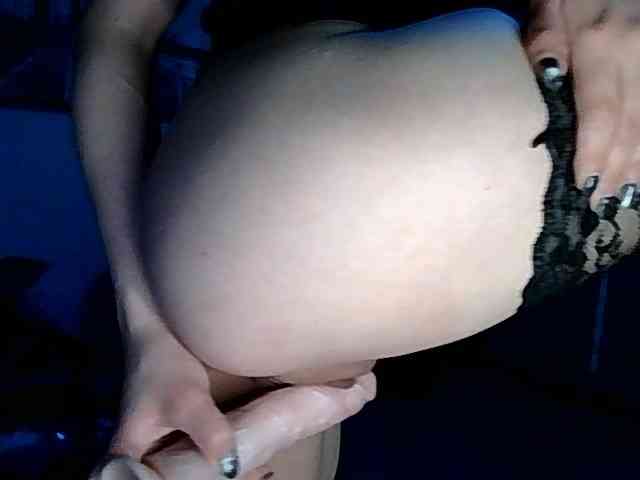 LeliaMercedes webcam