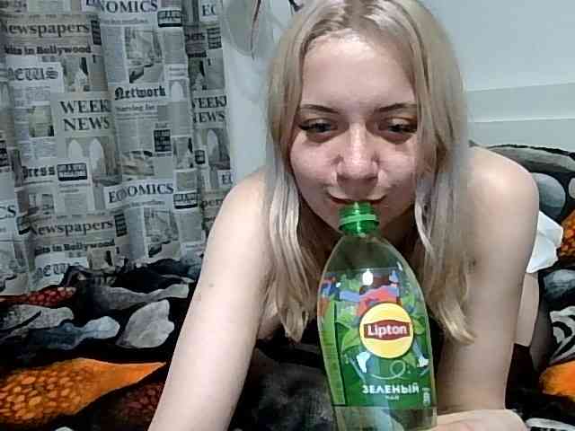 LeliaMercedes webcam