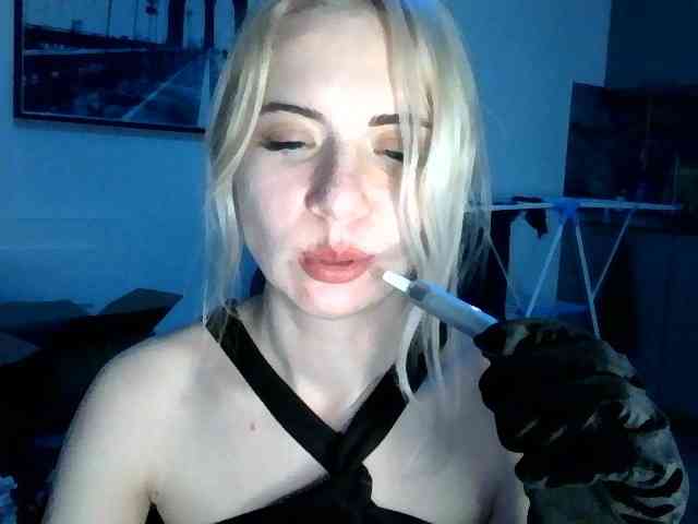 LeliaMercedes webcam