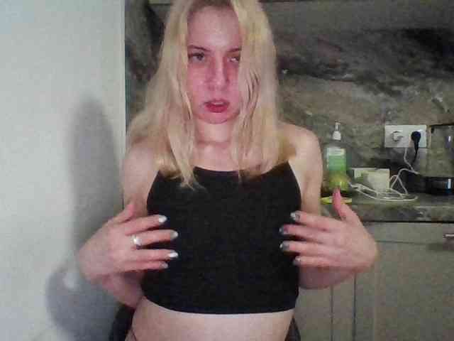 LLeliaMercedes LLeliaMercedes