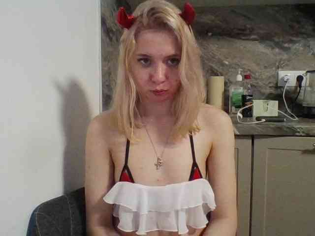 LeliaMercedes webcam