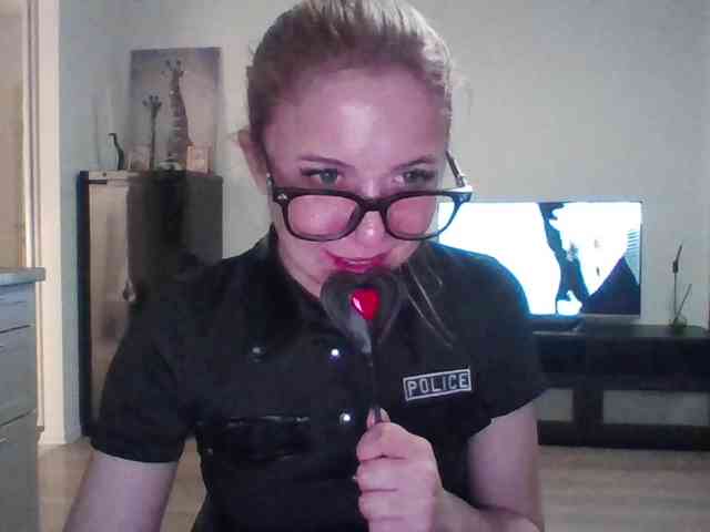 LeliaMercedes webcam