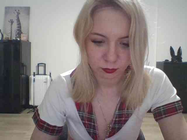 LLeliaMercedes webcam