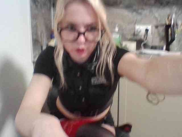 LeliaMercedes webcam