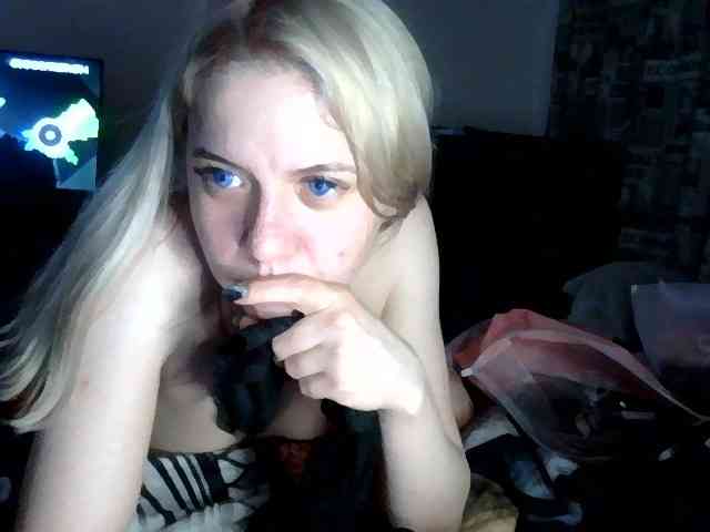 LeliaMercedes webcam